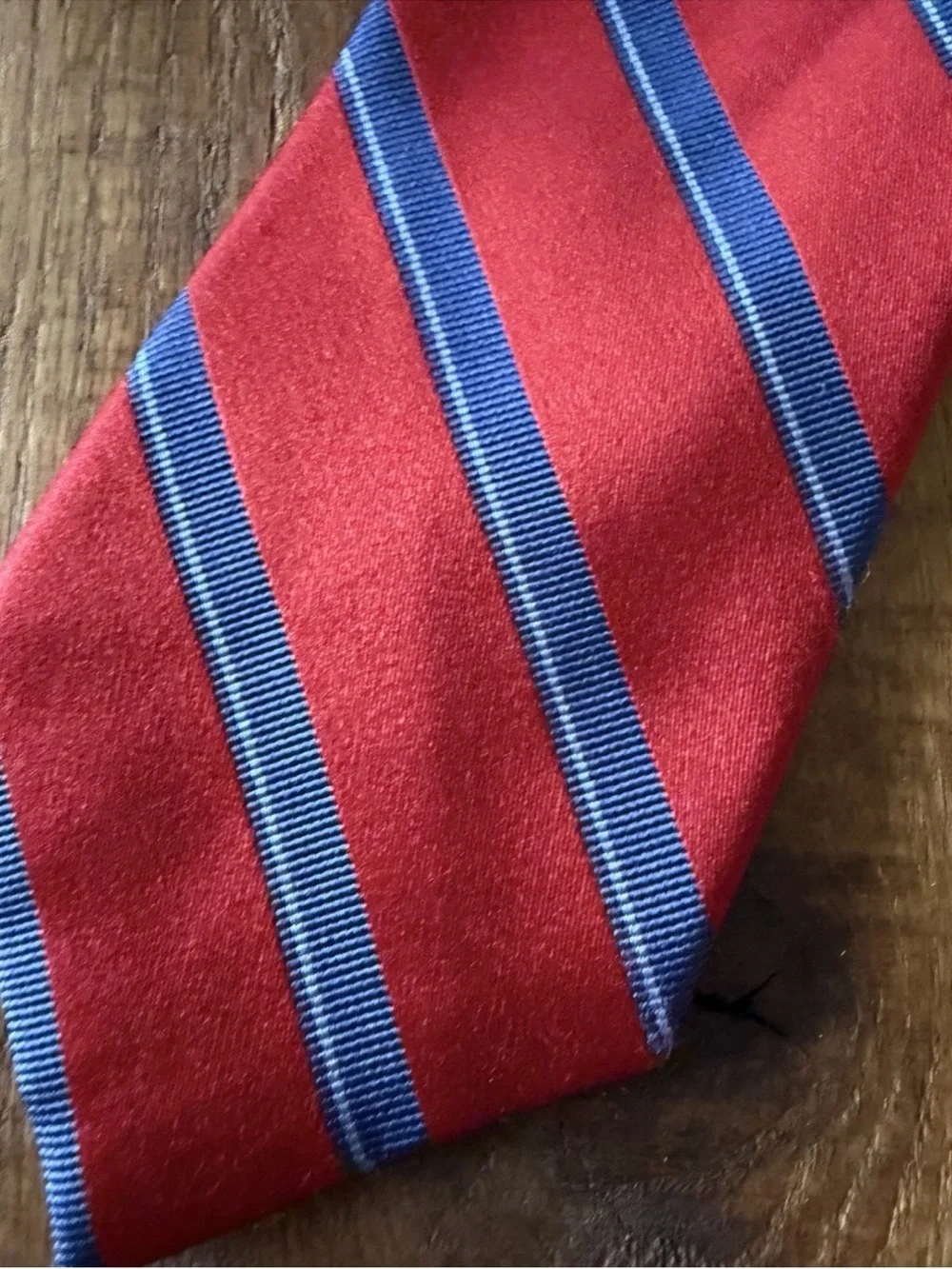 Tommy Hilfiger men's 100% silk tie red blue necktie business
